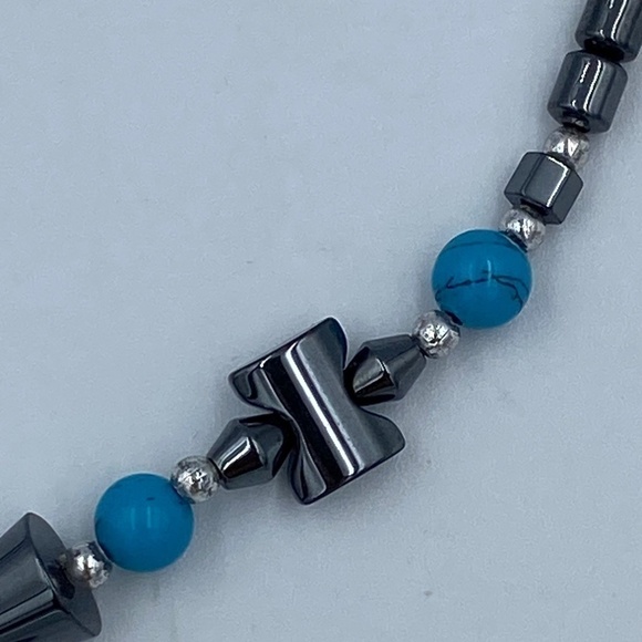 UNIQUE Angel necklace with turquoise stones 18" - Picture 6 of 7